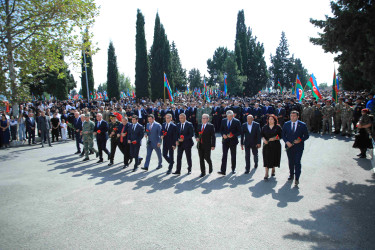 Gəncədə 27 Sentyabr – Anım Günü ilə bağlı ümumşəhər tədbiri keçirilib