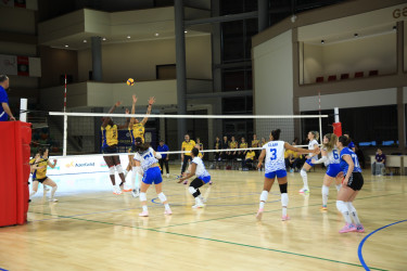 Niyazi Bayramov “Gəncə” Voleybol Klubunun oyununu izləyib
