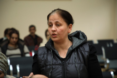 Niyazi Bayramov 10 nömrəli tam orta məktəbdə vətəndaşlarla görüşüb