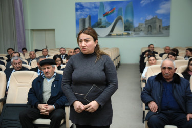 Niyazi Bayramov 18 nömrəli tam orta məktəbdə vətəndaşlarla görüşüb